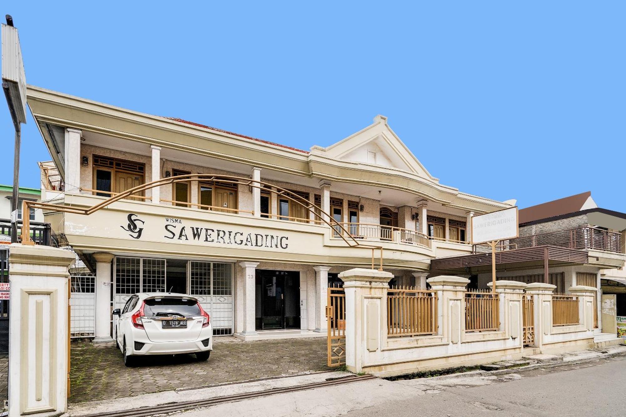 Oyo Life 91994 Sawerigading Jatinangor Syariah Hotel Sayang Exterior photo