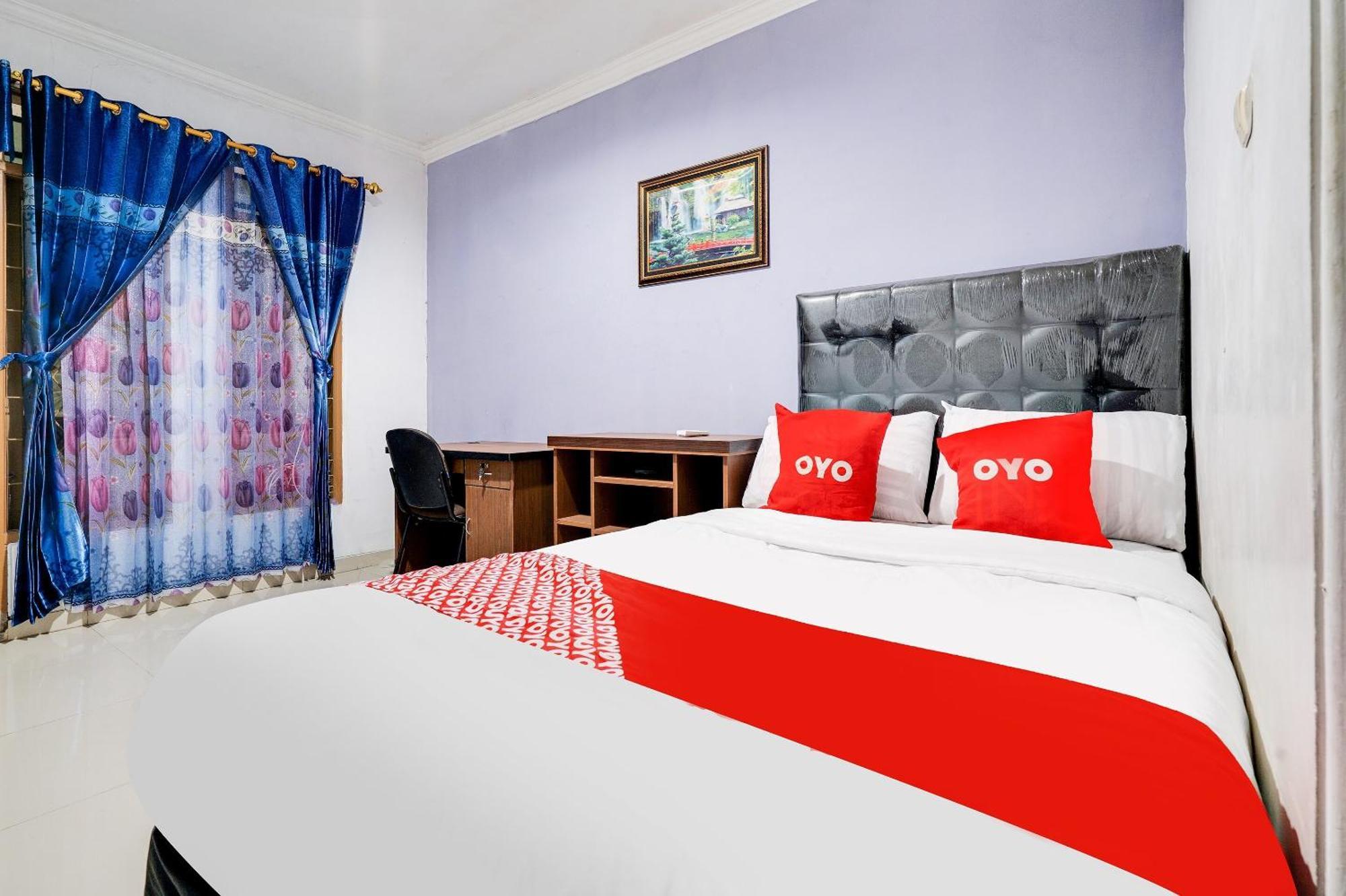 Oyo Life 91994 Sawerigading Jatinangor Syariah Hotel Sayang Exterior photo